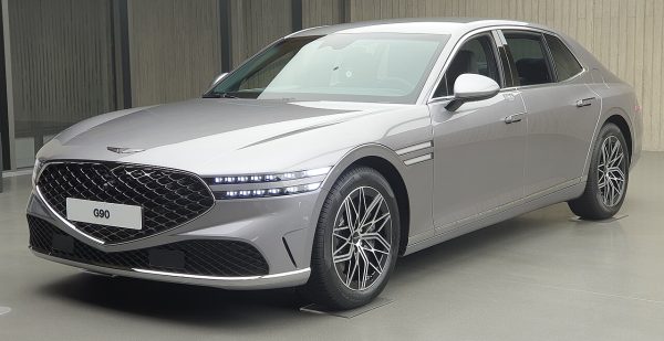 Genesis G90 facelift: The Best New Luxury Sedan This December