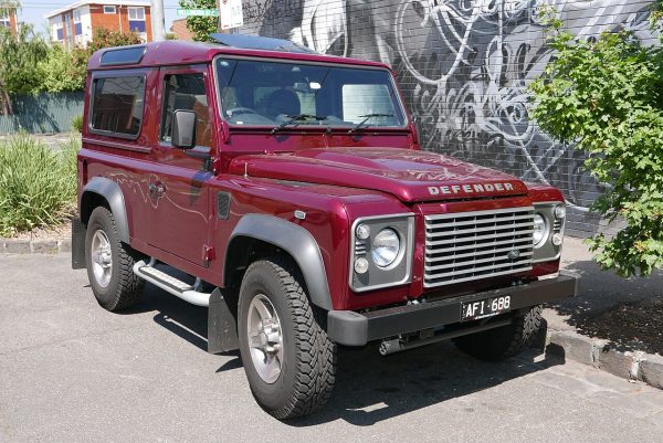 Land Rover Defender Price Cut: A Smart Move for Buyers